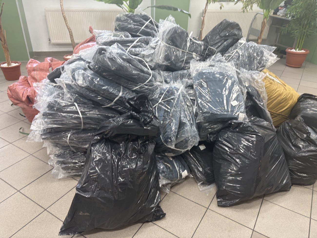 550 de rucsacuri pregătite pentru elevii din Otopeni — proiectul Un viitor sustenabil